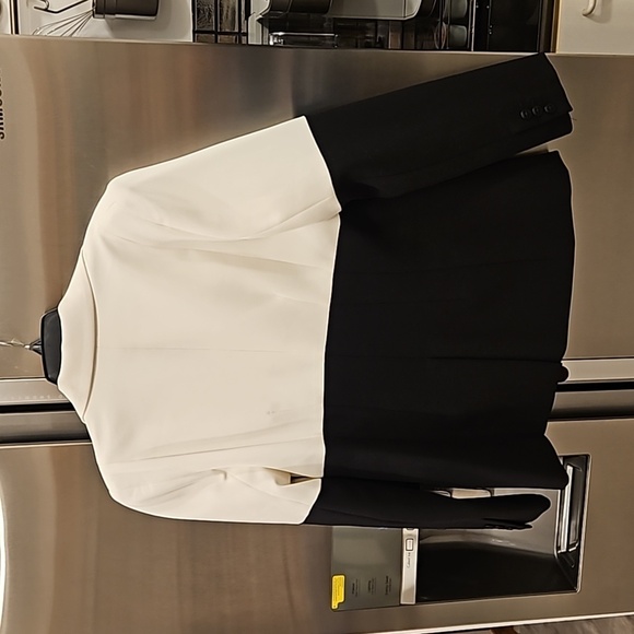 💕TRINA TURK💕 Mira Jacket ~ Luxe Drape Winter White/Black 10 NWT - Picture 8 of 14